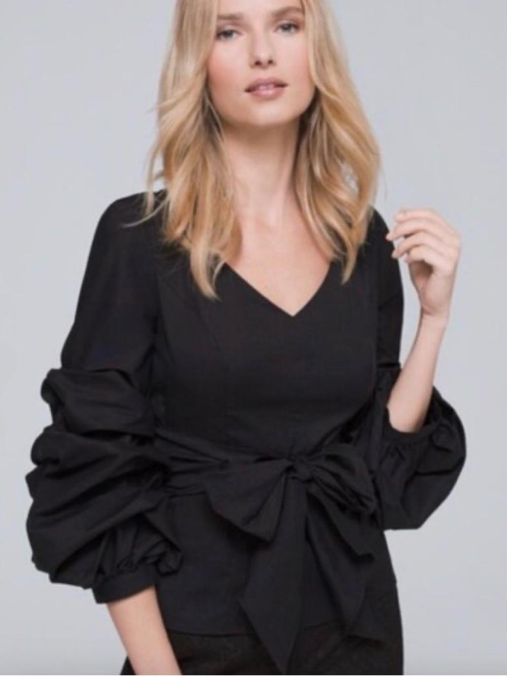 ✨White House Black Market Ruffle Sleeve Blouse Size 4